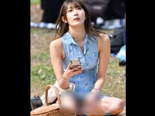 【盗撮】インスタだけで有名になったハイレベル美女の宇津木あゆみさん代々木公園で花見最中にパンチラｗｗｗのトップ画像