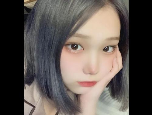 【自撮り女子】動画あり!マジ超おっぱいでけー!!!童顔ロリ美少女のインスタ女子19歳さんがデカ乳輪の爆乳さらしてるwww……のトップ画像