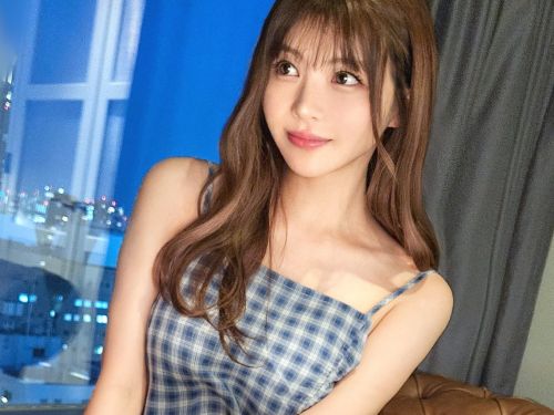 <span class="title">彼氏に振られコンドーム持参で女性風俗にやってきたレベチ美女リカ</span>